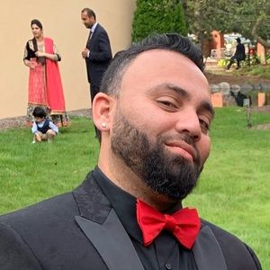 Meet your Posher, Aqeel